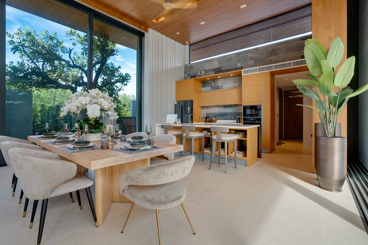 Botanica Forestique - Dining table