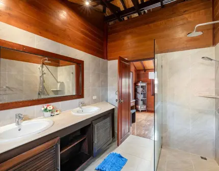 Coconut Paradise Villa - Bathroom