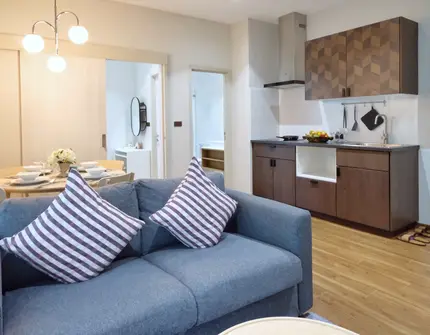 Title Halo - C Living area