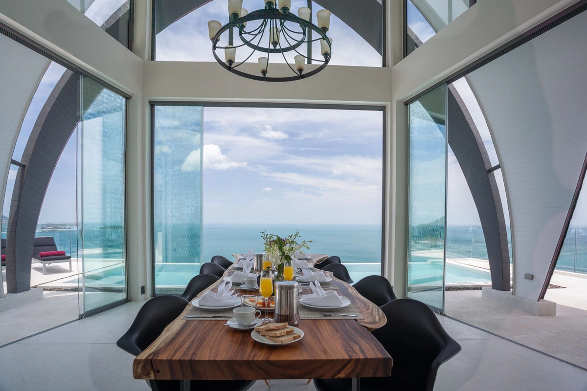 Luxury villas on Samui Sky Dream Villa dining area