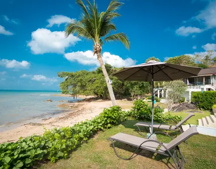 Indu Sunset beachfront