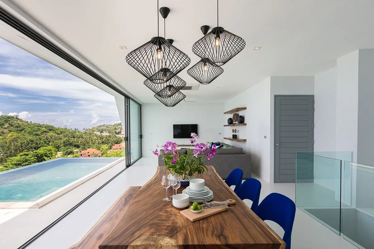 Villa Dahlia - Dining table