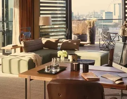 Scope Thonglor - Living Area