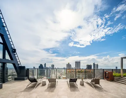 Tait Sathorn  12 Luxury Bangkok Condominium Rooftop