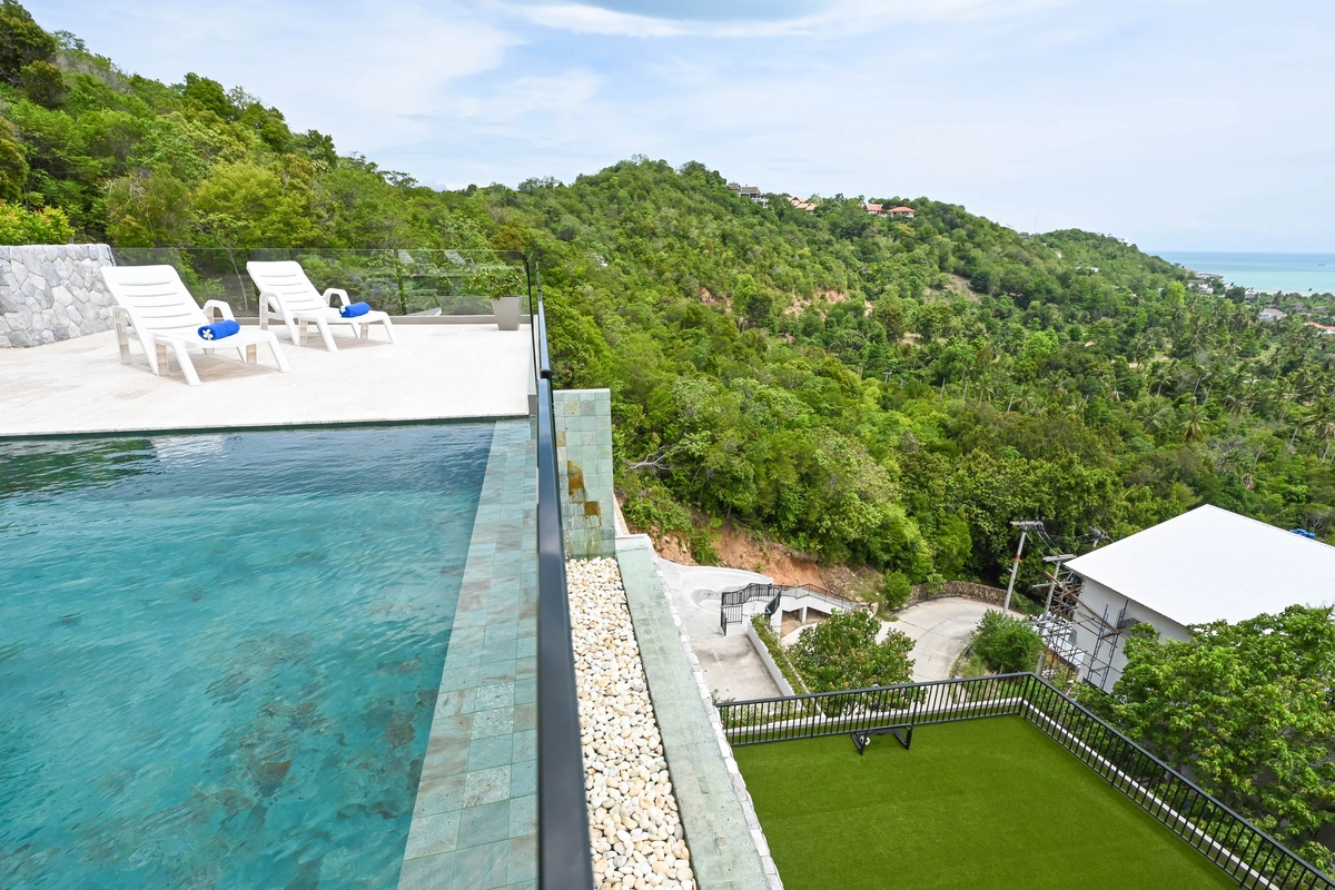Luxury villas on Samui Villa Kelly 6 Bedroom Seaview Pool Villa swimming pool