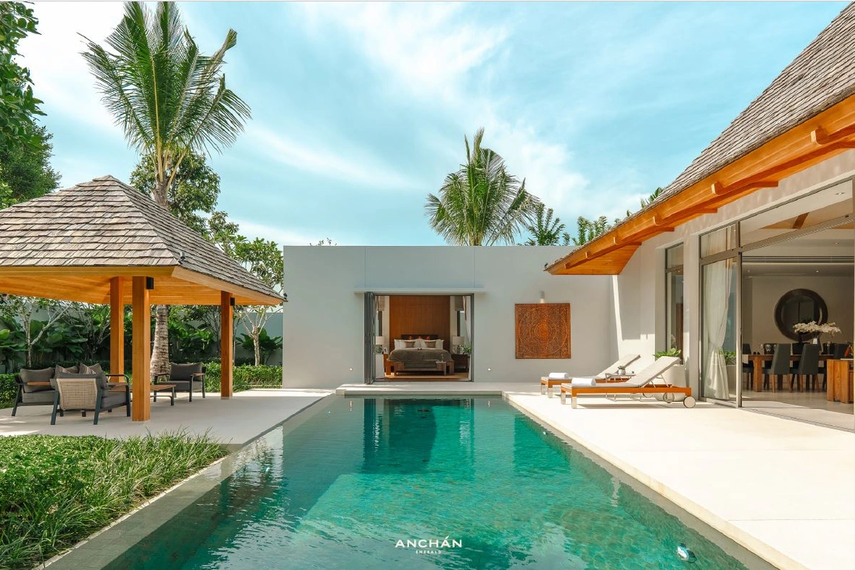 Anchan Emerald - Pool
