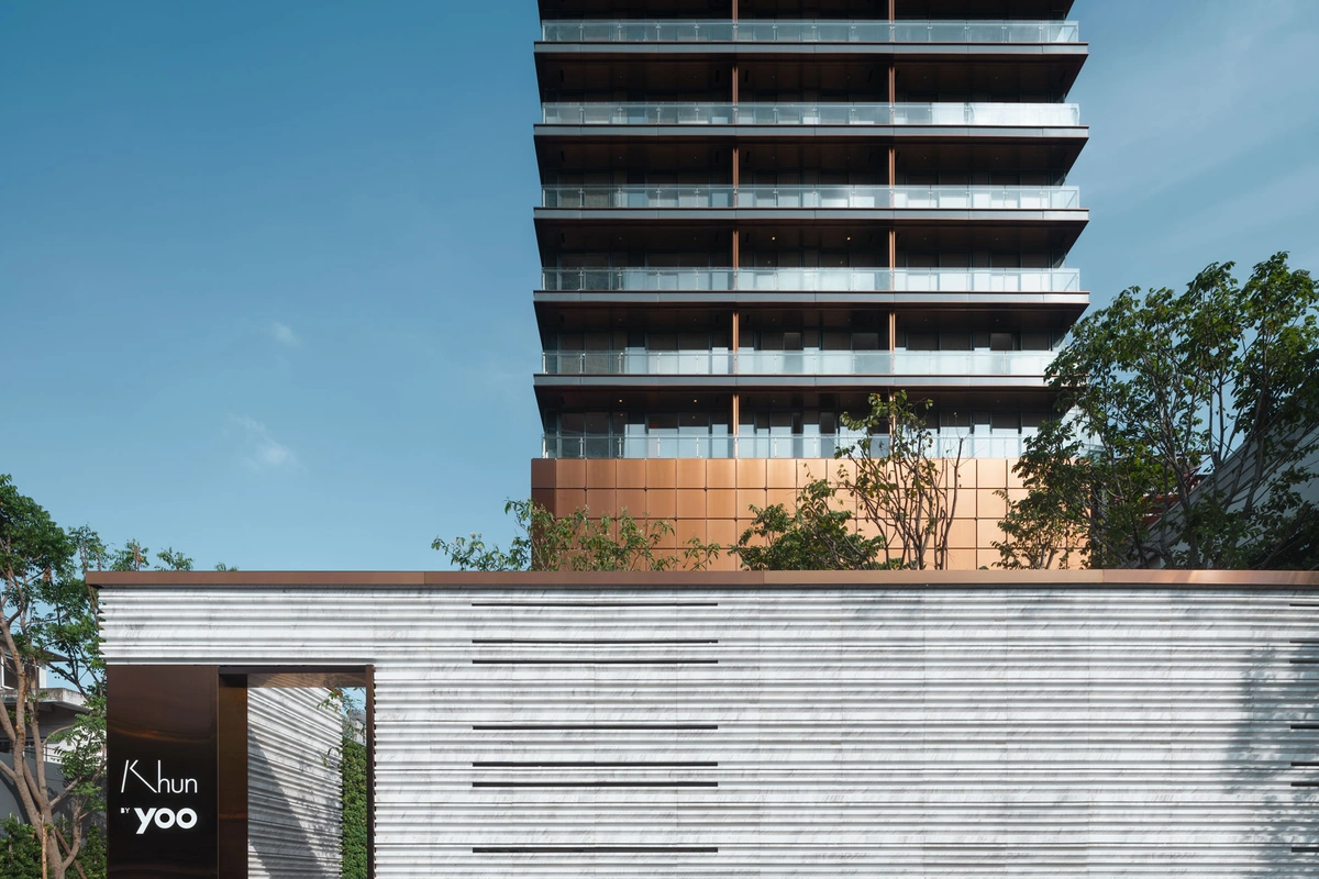 Khun by Yoo luxury condo in Bangkok front view