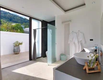 Luxury villas on Samui Villa Turquoise bathroom