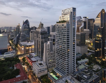 Scope Langsuan ultraluxury Bangkok condo - exterior