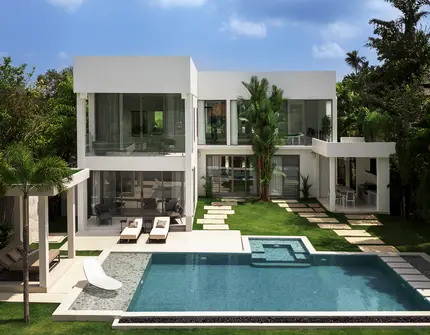 Laguna Homes - external pool